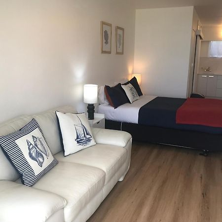 San Marino Motor Lodge Absolute Beachfront Coopers Beach Bagian luar foto